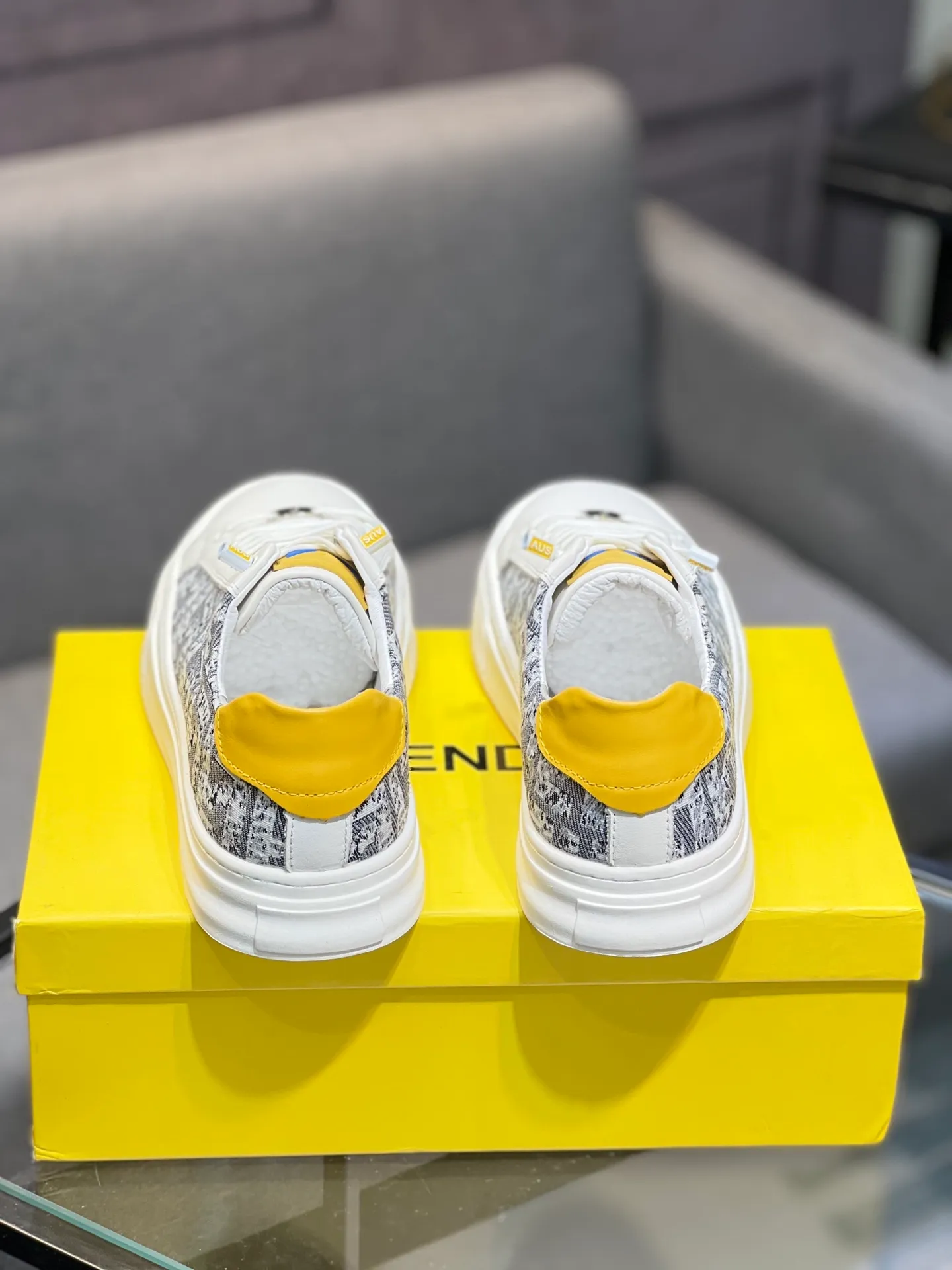 Men's men's shoes 💰400 [FENDI] Spring and Autumn new style 🙈original replica! Reproduced from the original 💯, the workmanship is top-notch, 💪💪💪 cowhide leather upper ➕ genuine leather feet, 👻 suitable for all kinds of travel! Number of yards 38-44